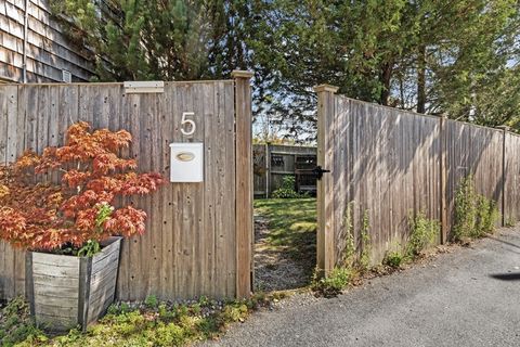 Photo of 5 Wise Place, Gloucester, MA 01930 (MLS # 73478134)