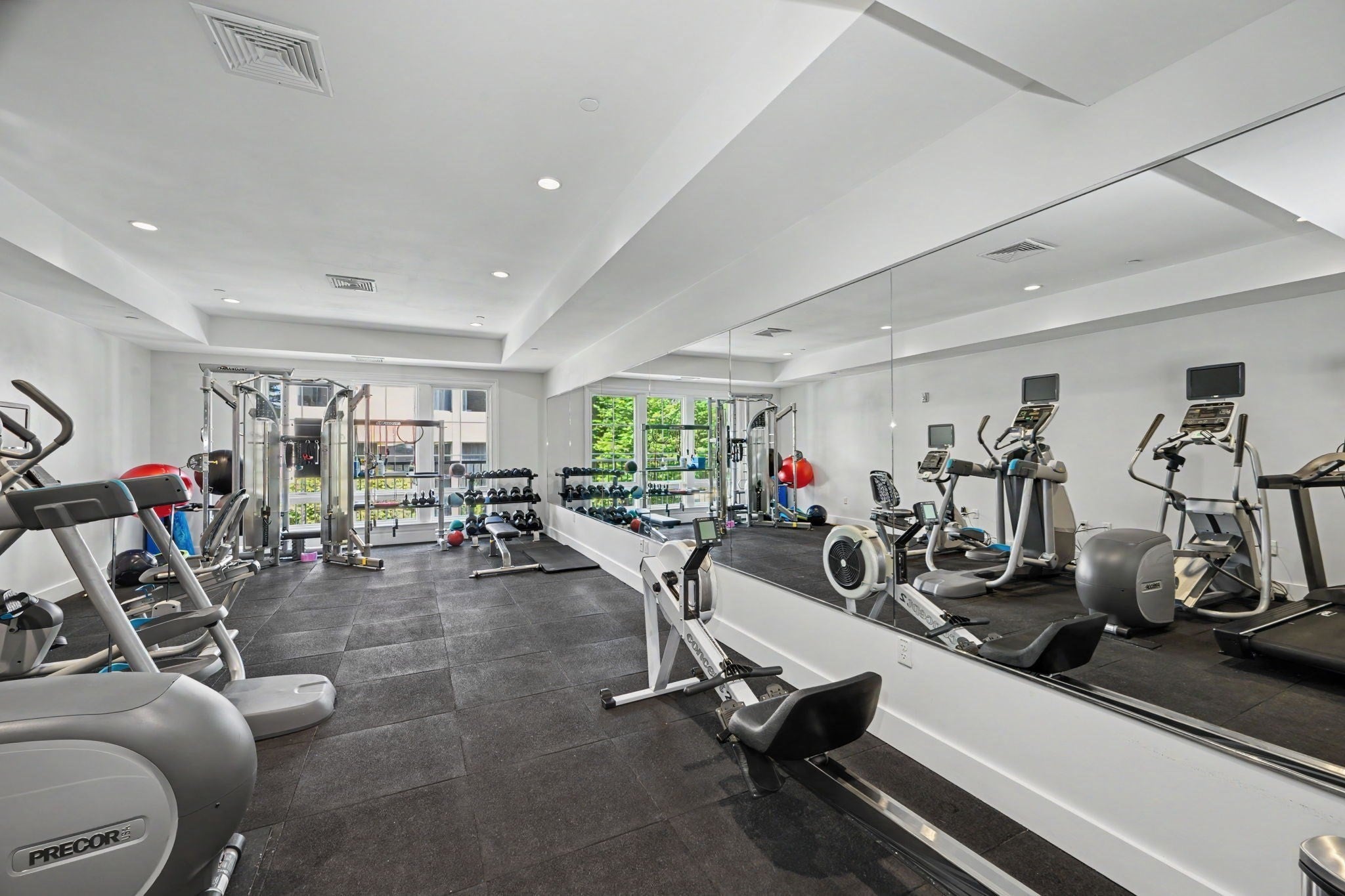 580 Washington St #406, Wellesley, MA Photo #33