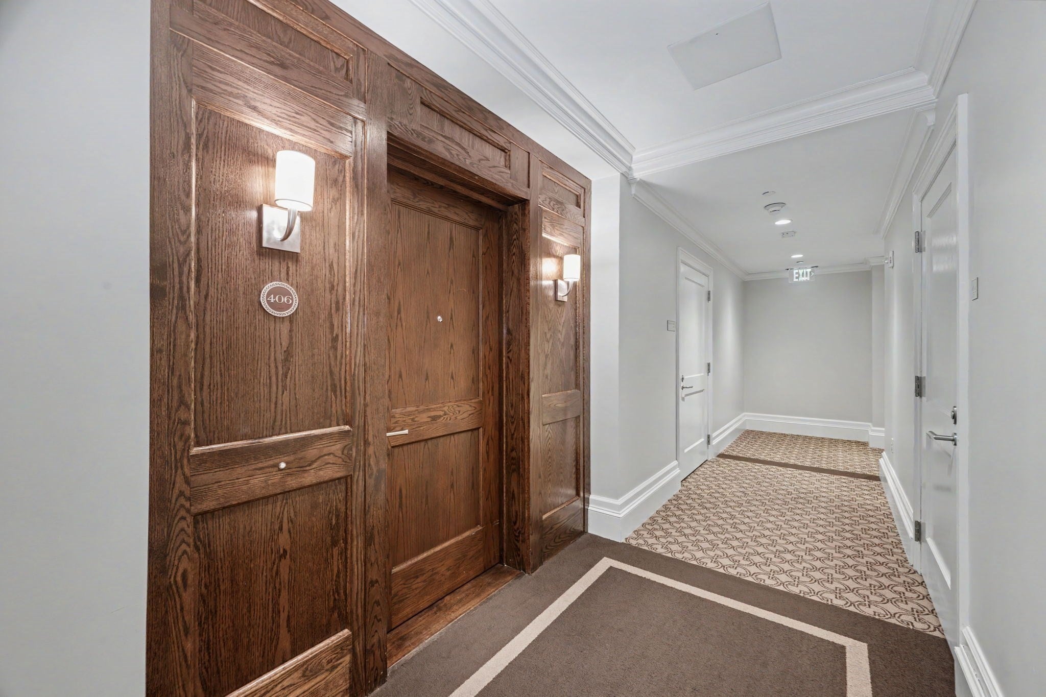 580 Washington St #406, Wellesley, MA Photo #2