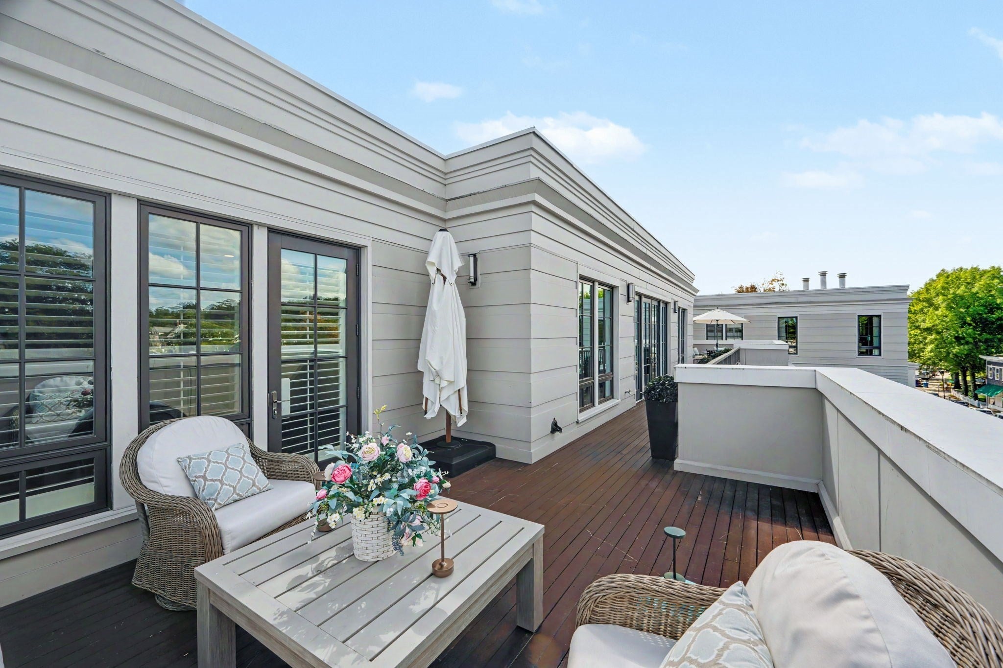 580 Washington St #406, Wellesley, MA Photo #32