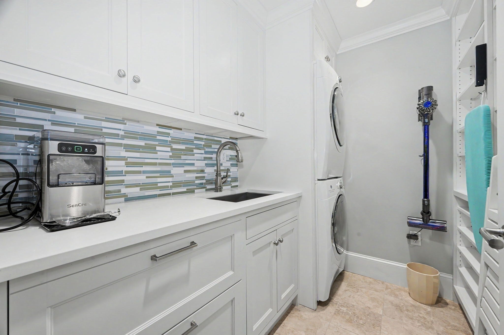580 Washington St #406, Wellesley, MA Photo #23
