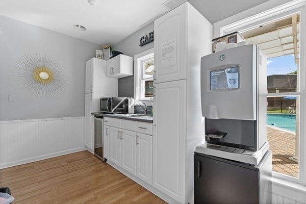 Photo of 145 Essex Ave, Gloucester, MA