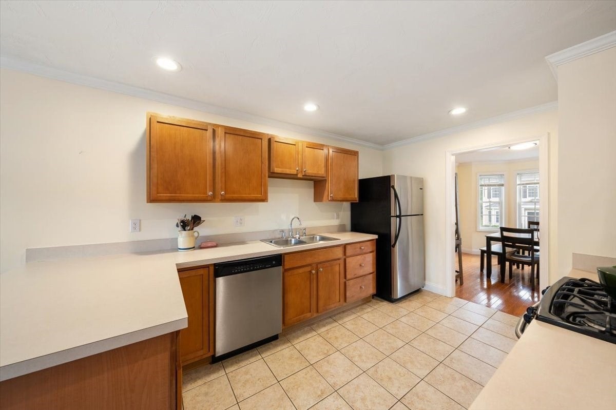 3 Snow Bell LN #3, Worcester, MA, 3 Snow Bell LN #3, Worcester, MA Photo #7