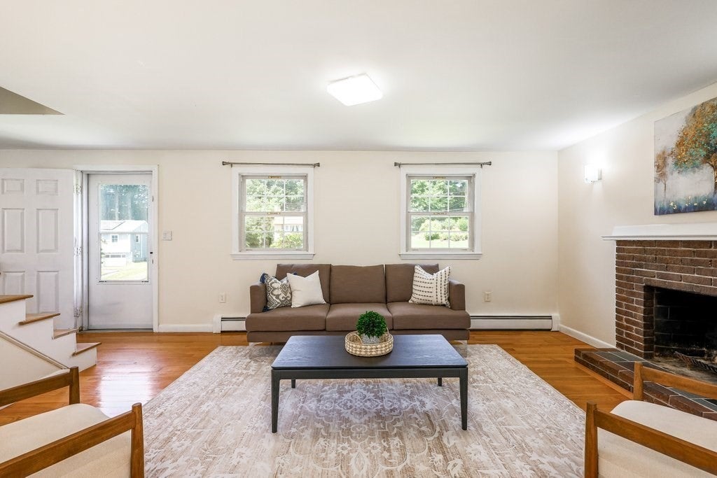 107 Bumble Bee Circle, Shrewsbury, MA Photo #6