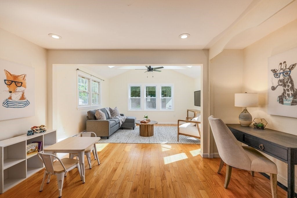 107 Bumble Bee Circle, Shrewsbury, MA Photo #9