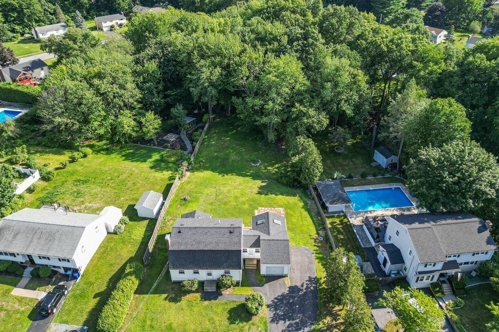 107 Bumble Bee Circle, Shrewsbury, MA Photo #37