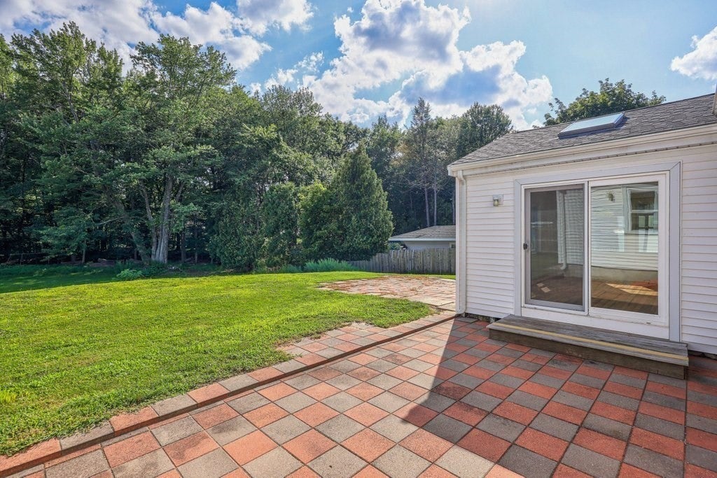 107 Bumble Bee Circle, Shrewsbury, MA Photo #34