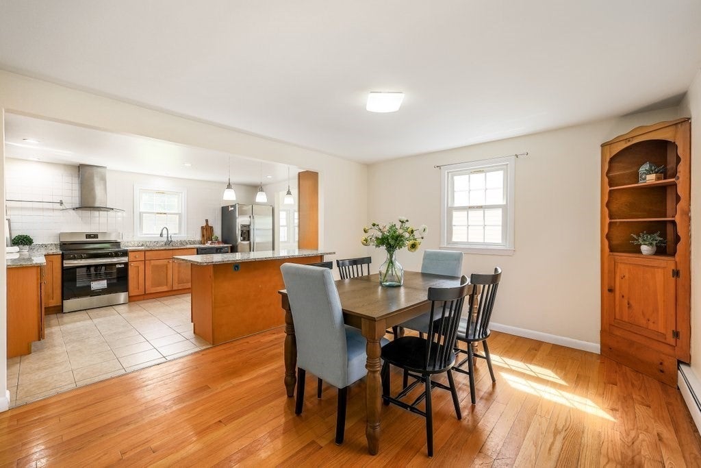 107 Bumble Bee Circle, Shrewsbury, MA Photo #13