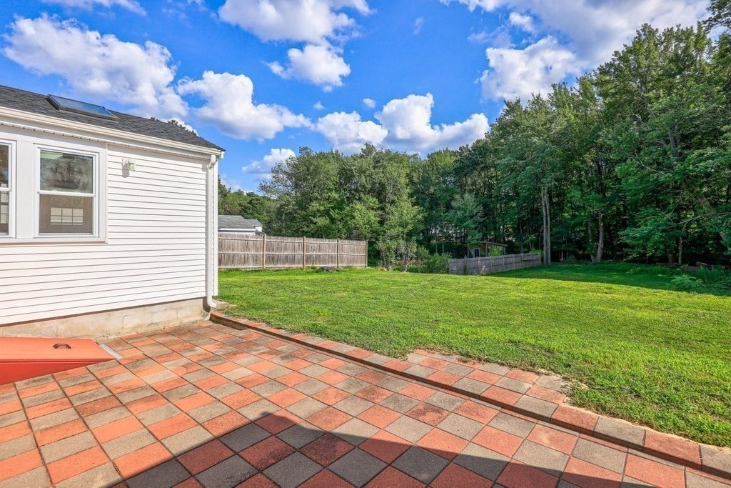 107 Bumble Bee Circle, Shrewsbury, MA Photo #35