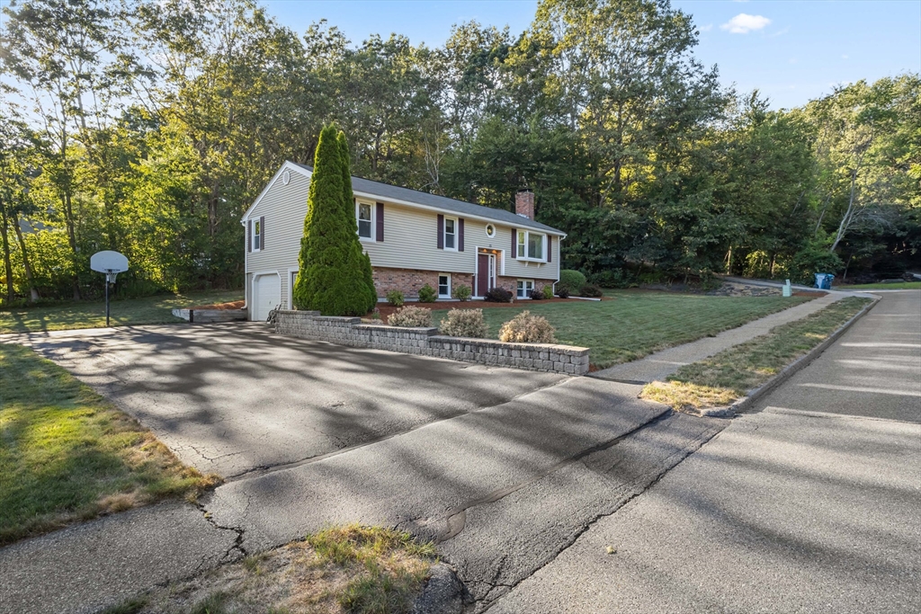 15 Summer Hill Dr.