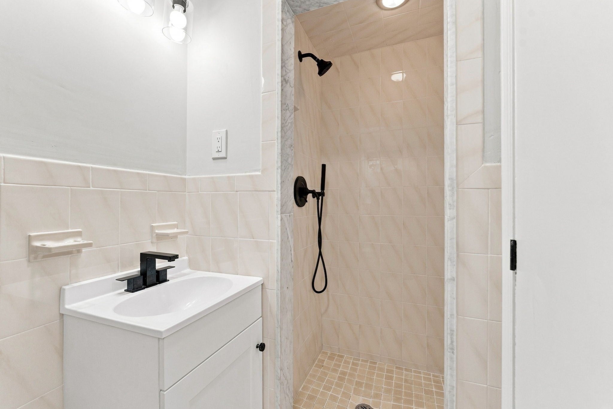 9 Pavia Place, Framingham, MA Photo #21