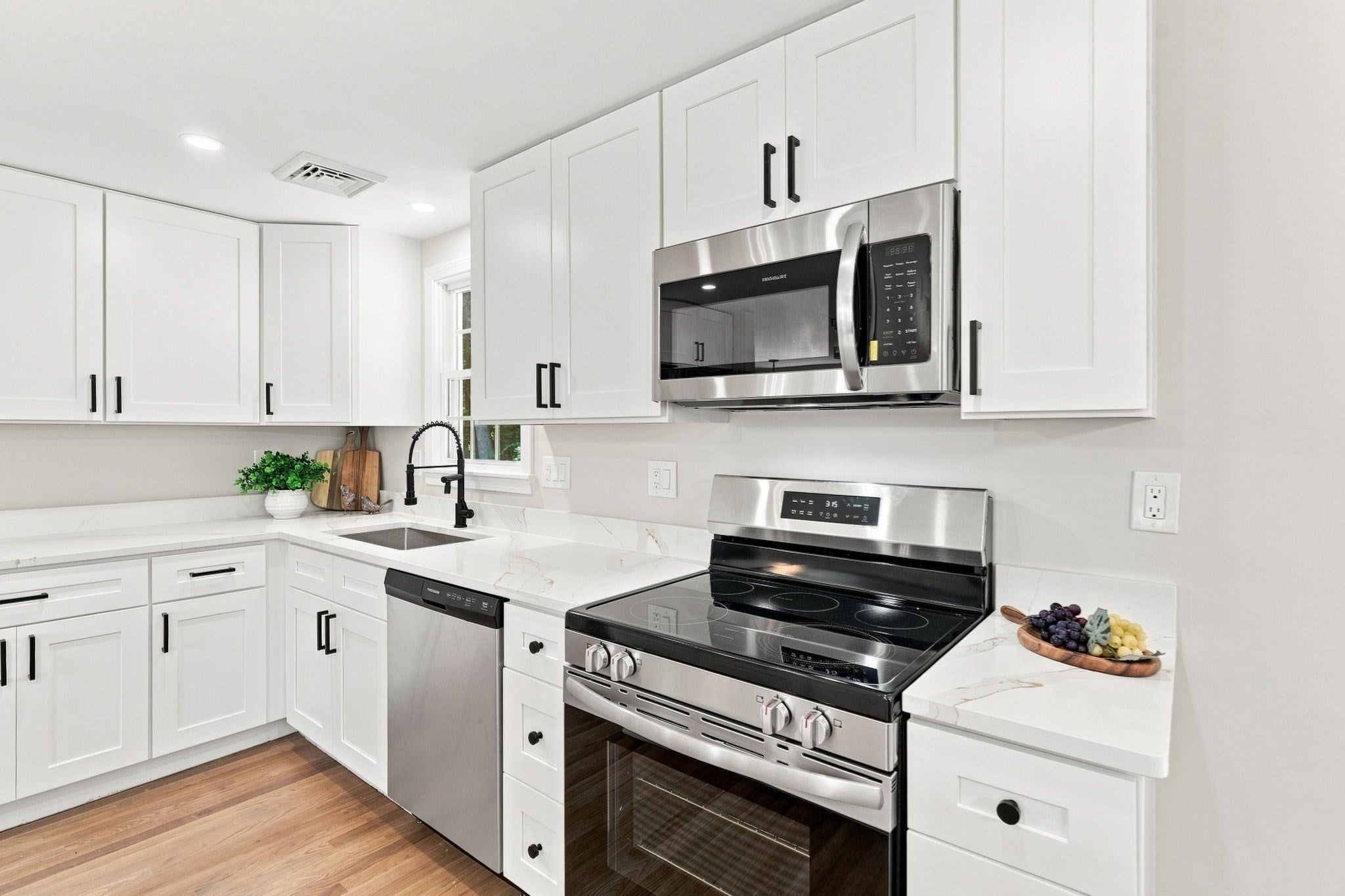 9 Pavia Place, Framingham, MA Photo #10