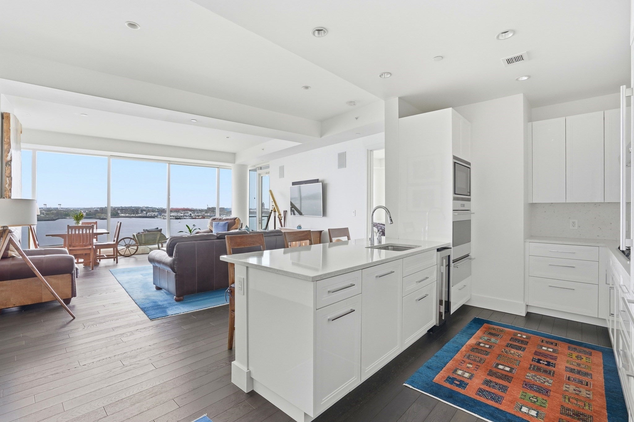 22 Liberty Dr 9F