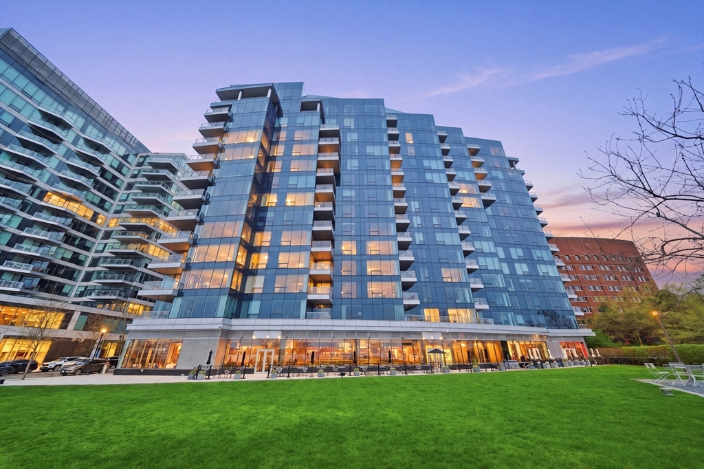 22 Liberty Dr 9F