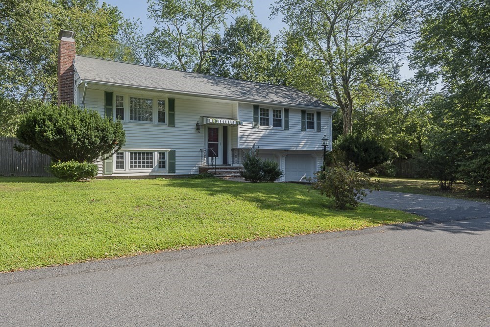 24 Fair Oak Rd