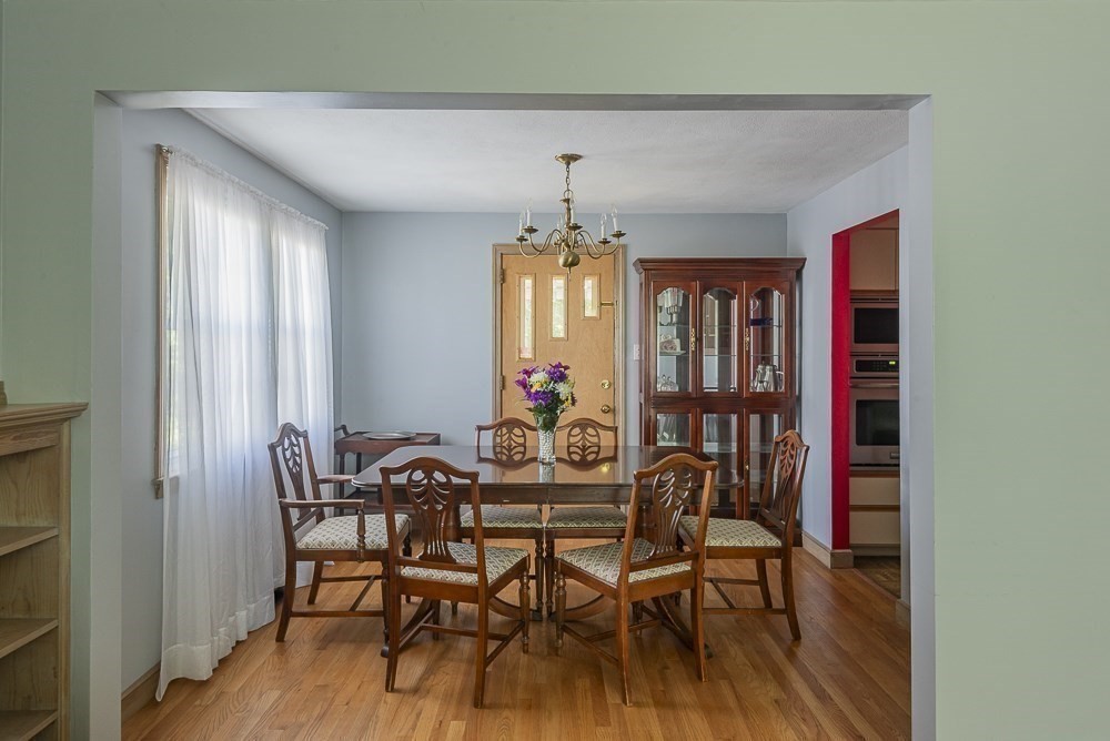 24 Fair Oak Rd