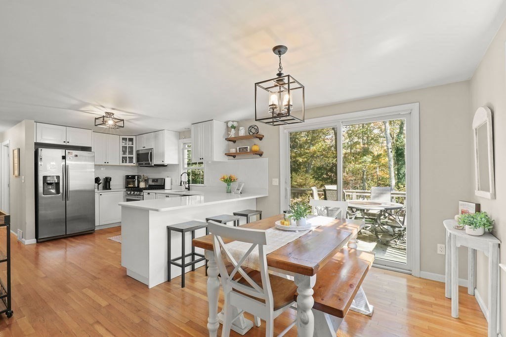 825 Cotuit