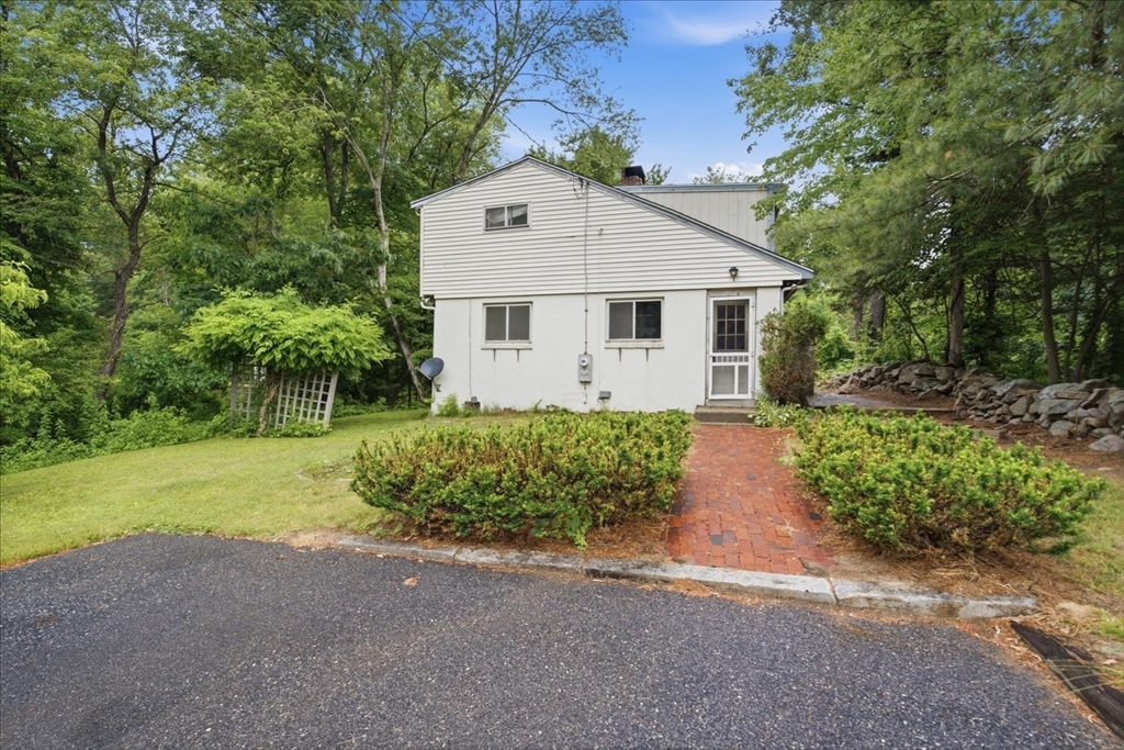 40 Maple St