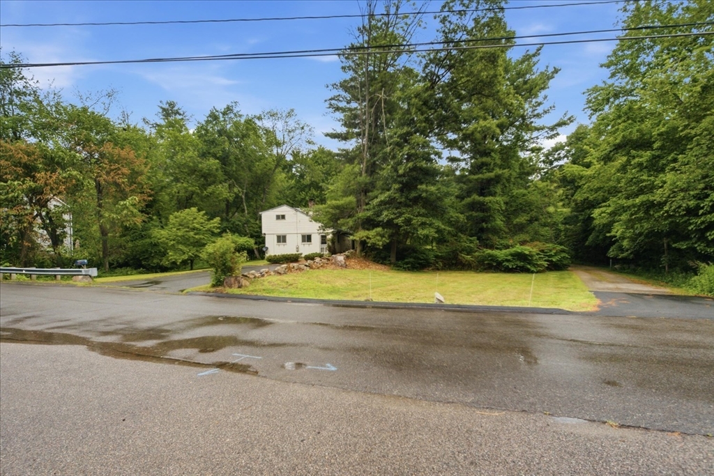 40 Maple St