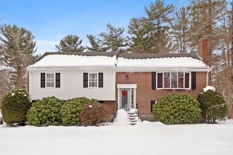 Photo of 12 Heritage Lane, Lynnfield, MA 01940 (MLS # 73479143)