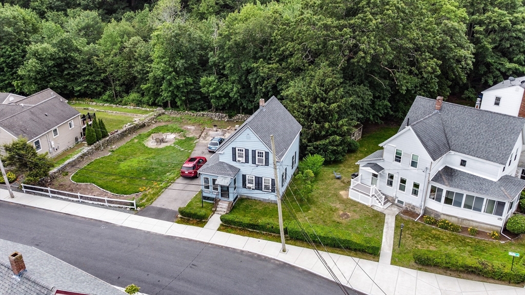 13 Mullin Ave