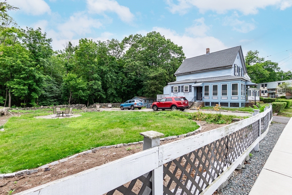 13 Mullin Ave