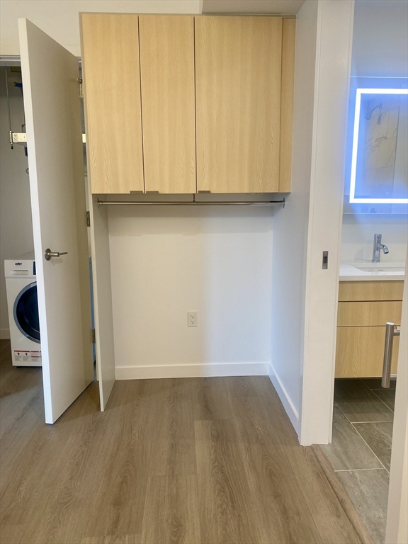154 Broadway 210
