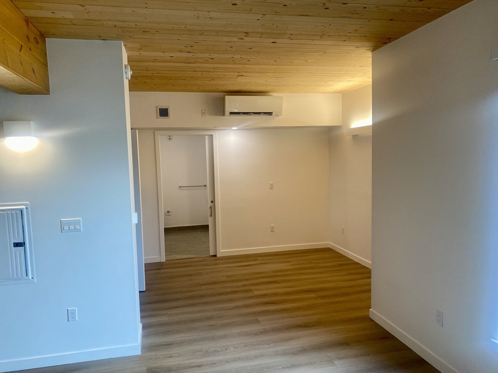 154 Broadway 210