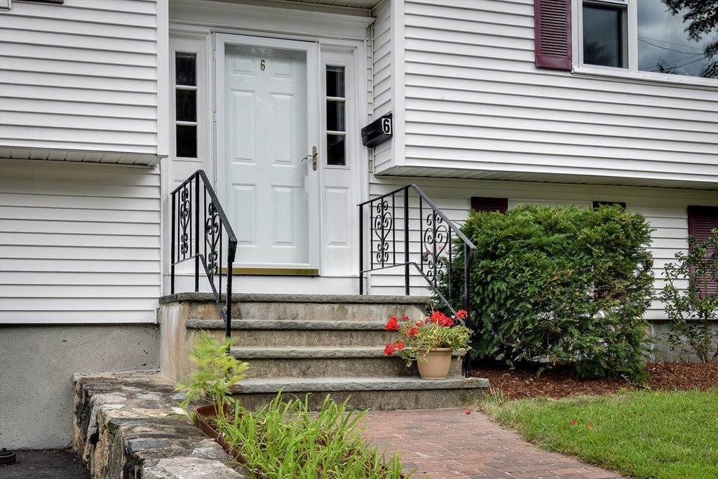 6 Salvi Drive