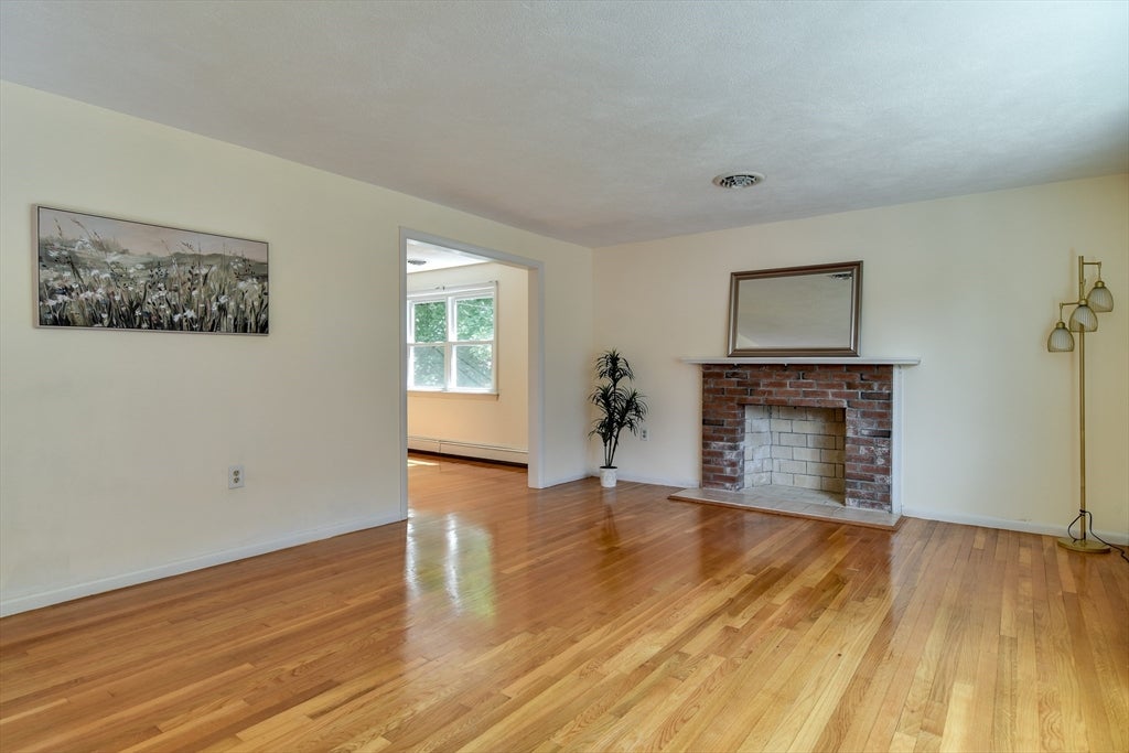 6 Salvi Drive