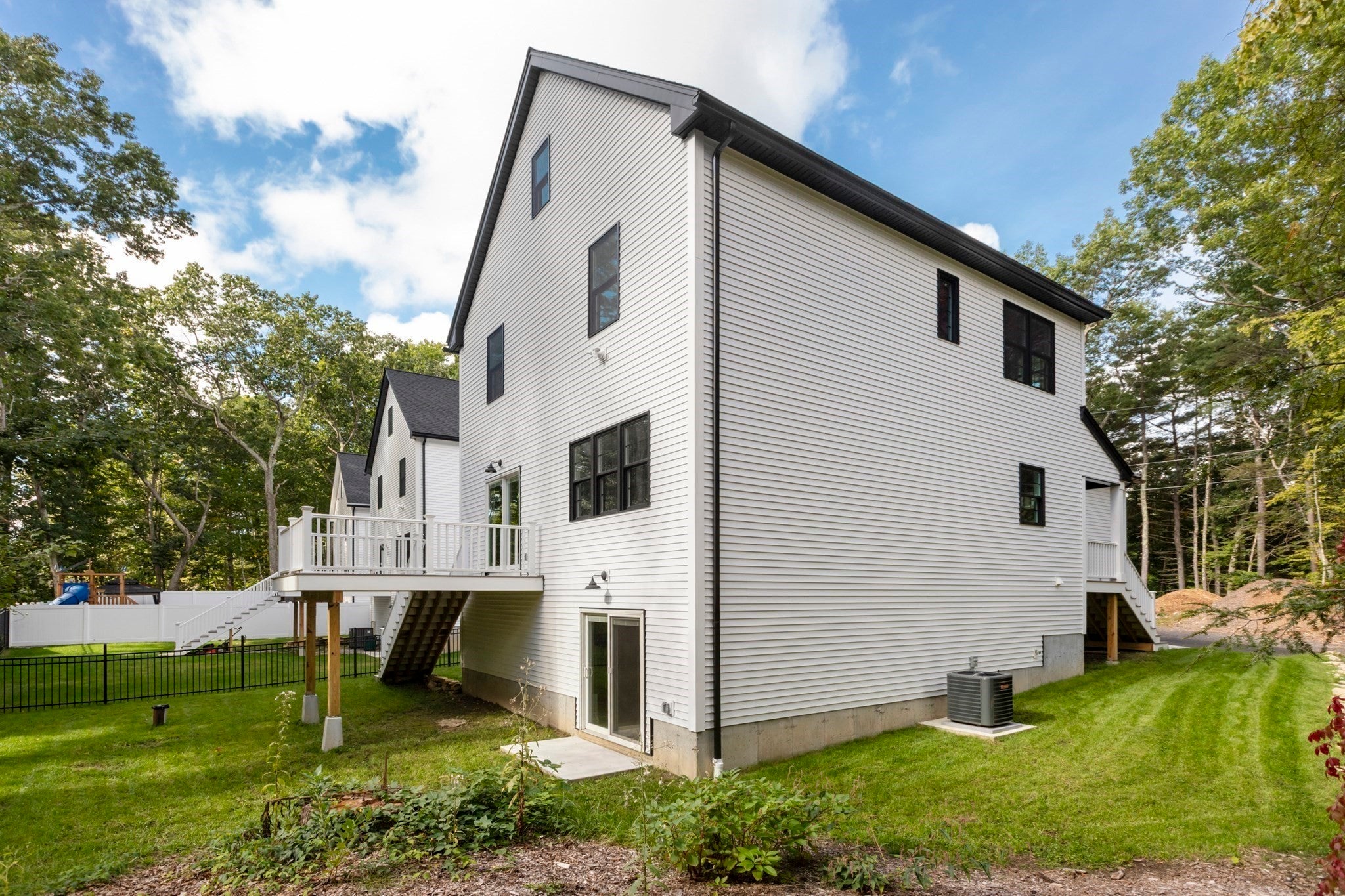 24 Cooper Rd