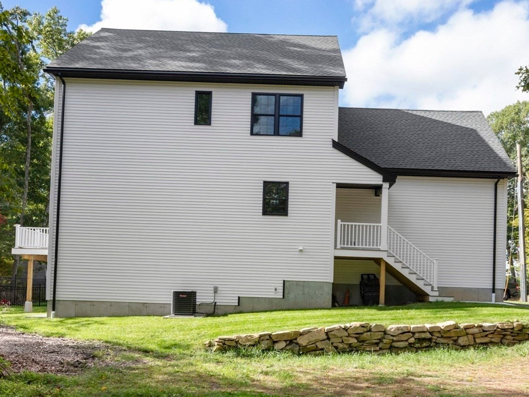 24 Cooper Rd