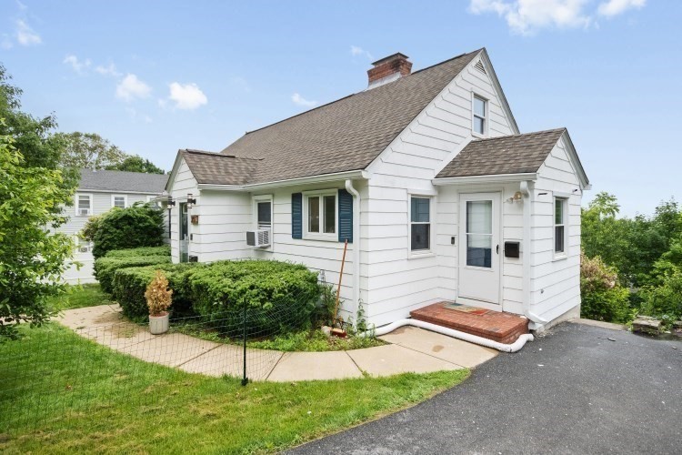 35 Marsh Avenue
