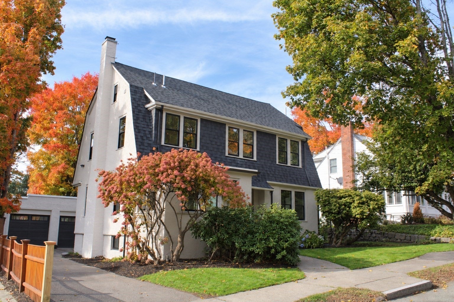 Photo of 73 Davis Ave, Newton, MA