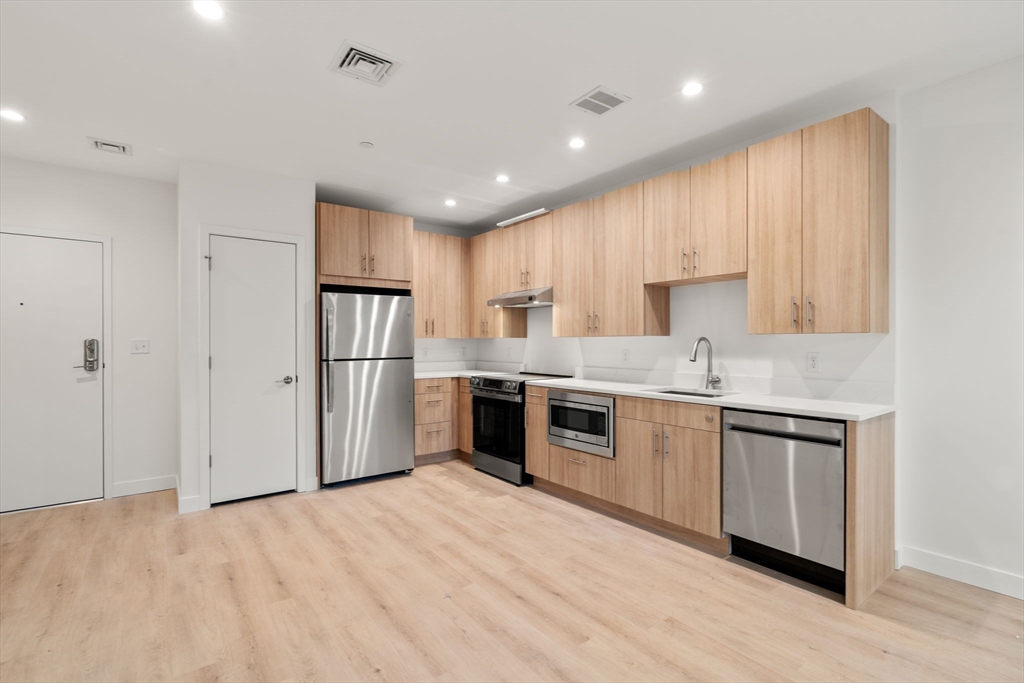 1151 Walnut St #203, Newton, MA, 1151 Walnut St #203, Newton, MA Photo #20