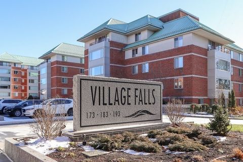 Photo of 183 Oak Street #304, Newton, MA 02464 (MLS # 73509902)