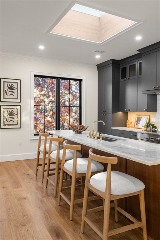 34 Vinton Street PH4