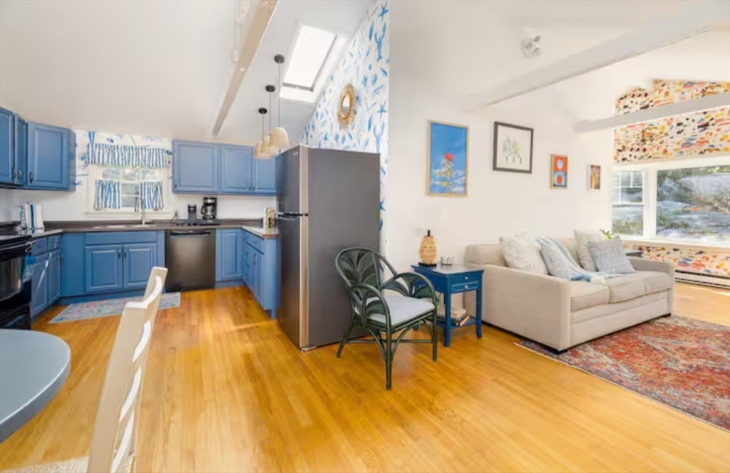 92 Atlantic - Cottage