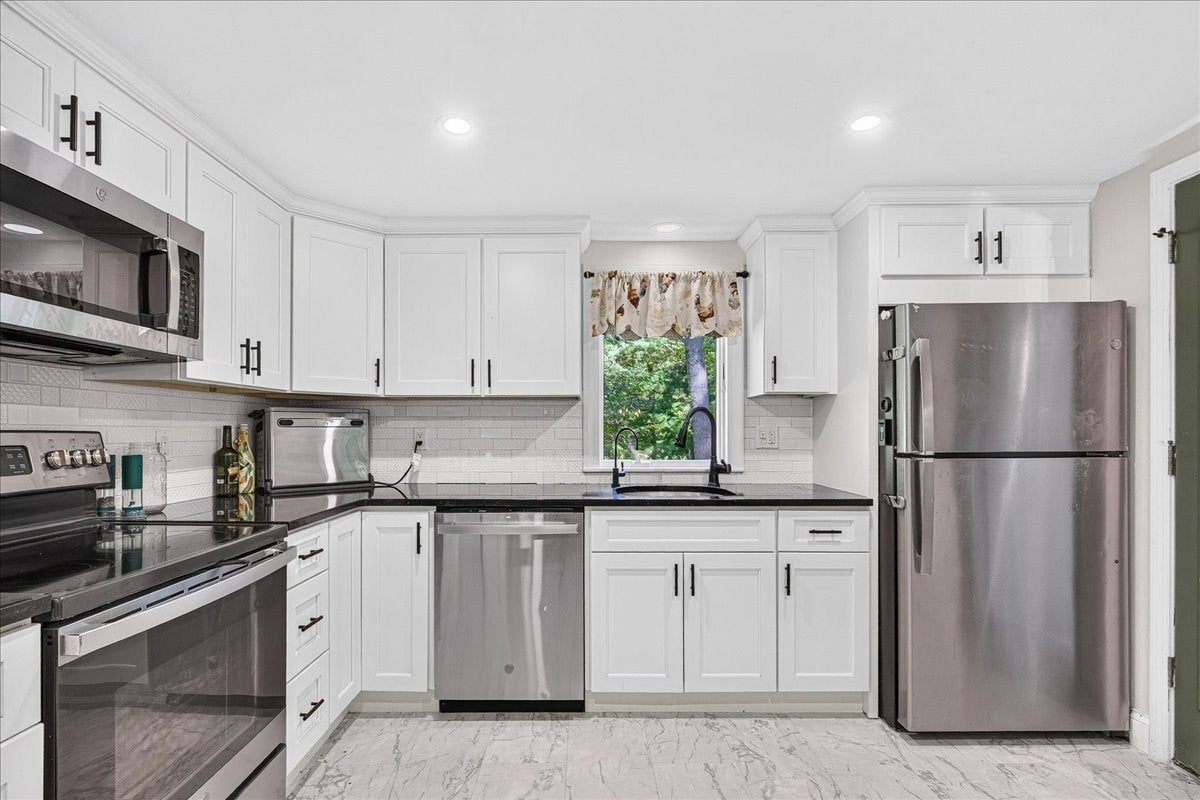 12 Pat Rd, Hanover, MA, 12 Pat Rd, Hanover, MA Photo #11