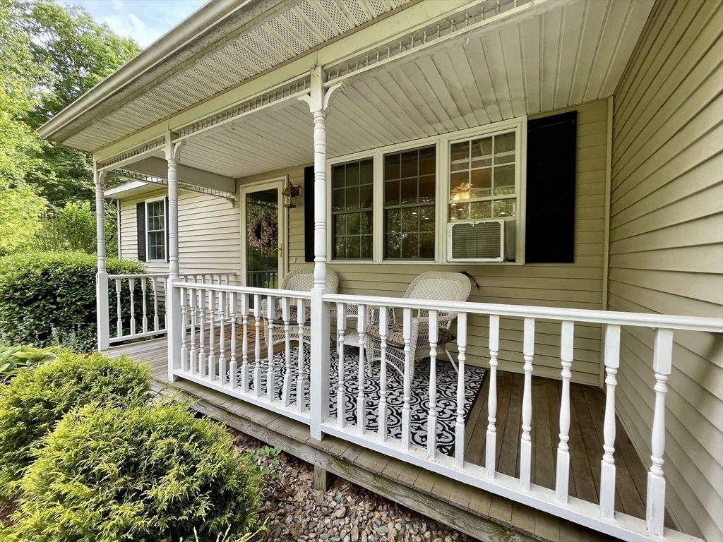 86 Chicopee Dr