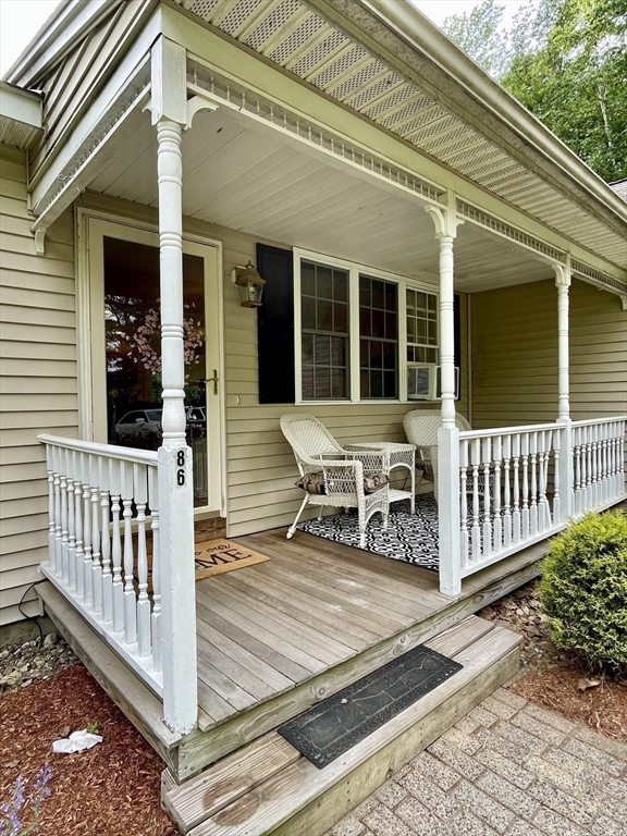 86 Chicopee Dr