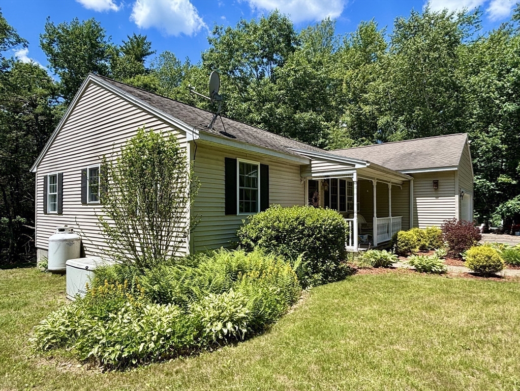 86 Chicopee Dr