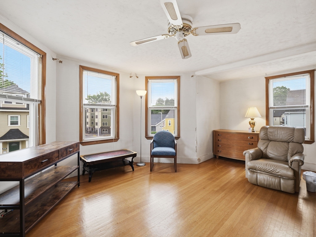 11-13 Brookfield St