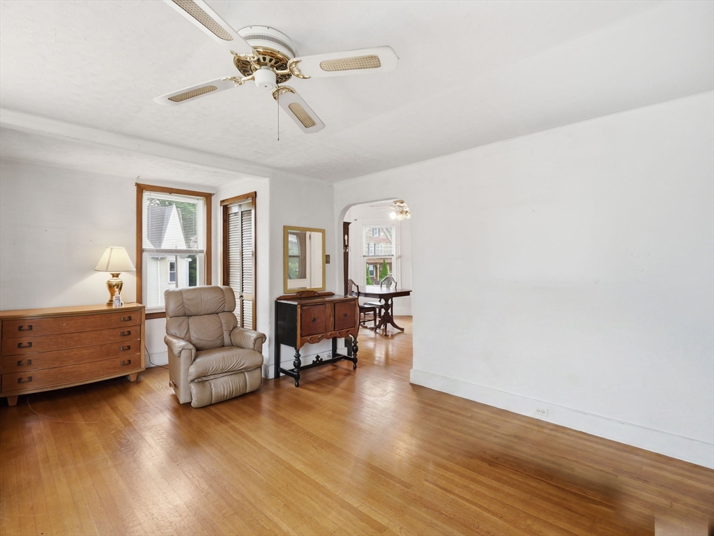11-13 Brookfield St