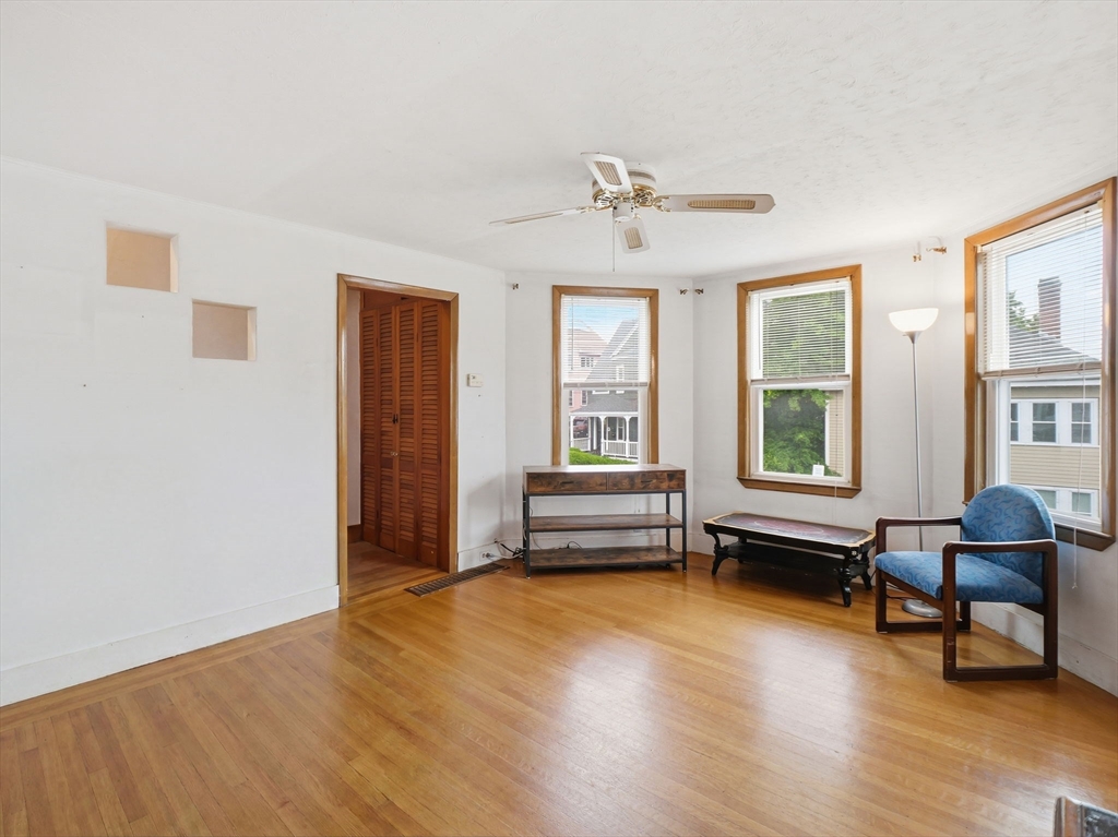 11-13 Brookfield St
