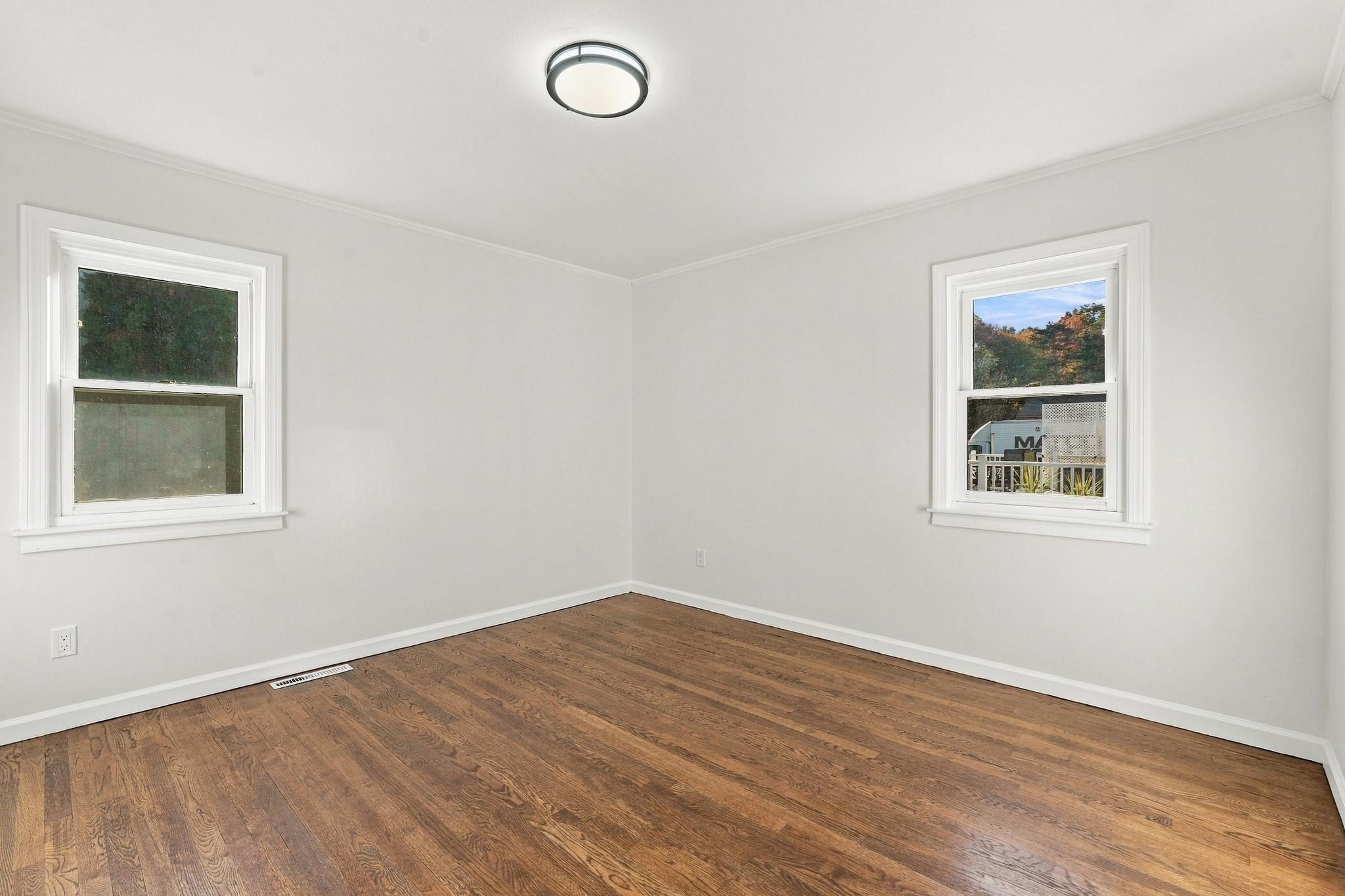 28 New Ludlow Rd, Granby, MA Photo #13