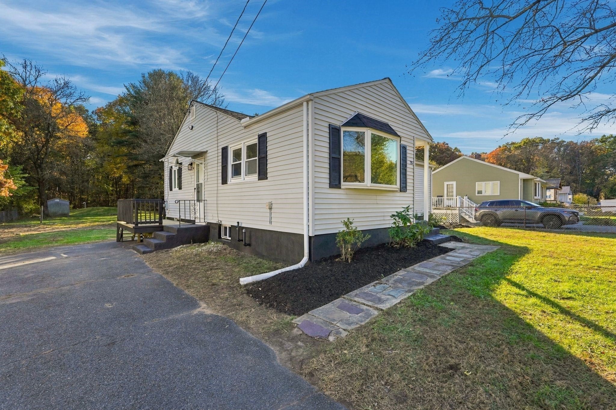 28 New Ludlow Rd