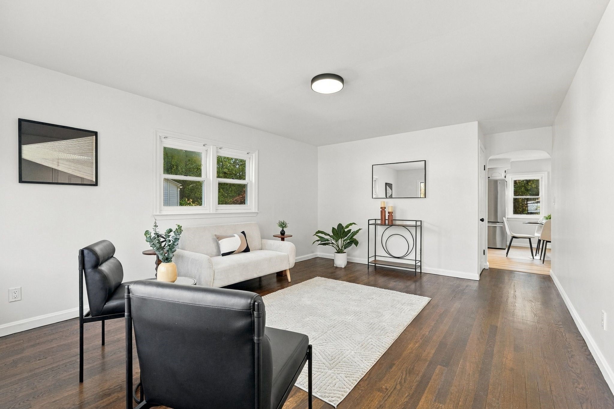 28 New Ludlow Rd