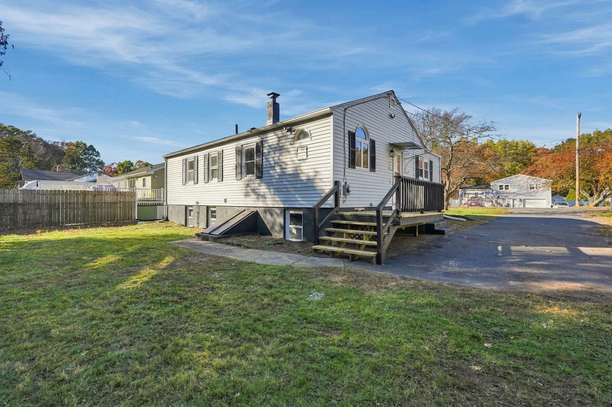 28 New Ludlow Rd, Granby, MA Photo #19