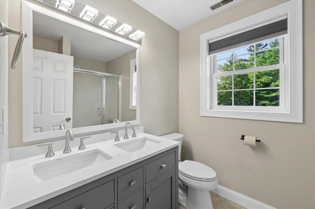 110 Middle Rd, Deerfield, NH Photo #32